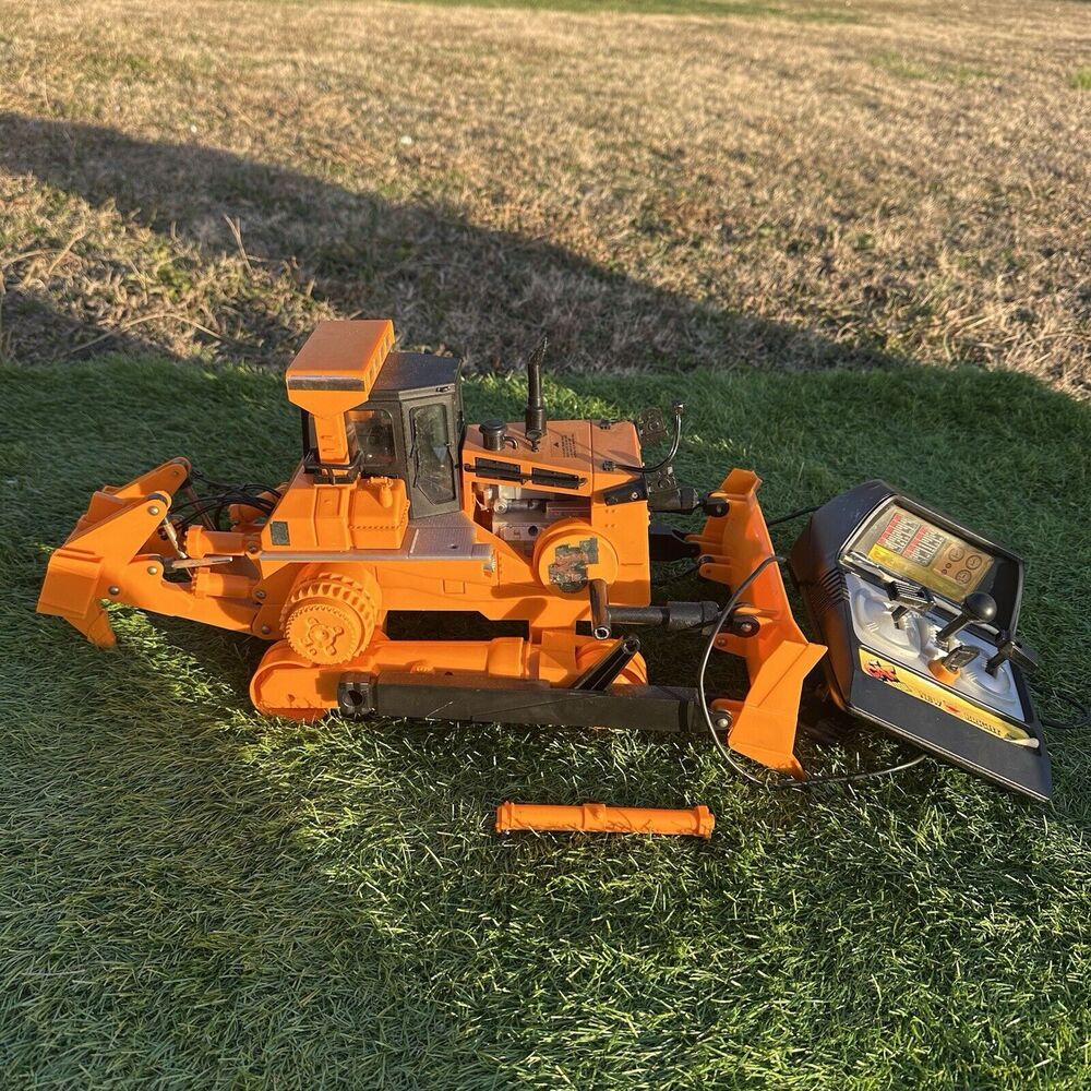 New Bright Caterpillar Bulldozer D9L Wired Remote VTG 1988 Construction‎
